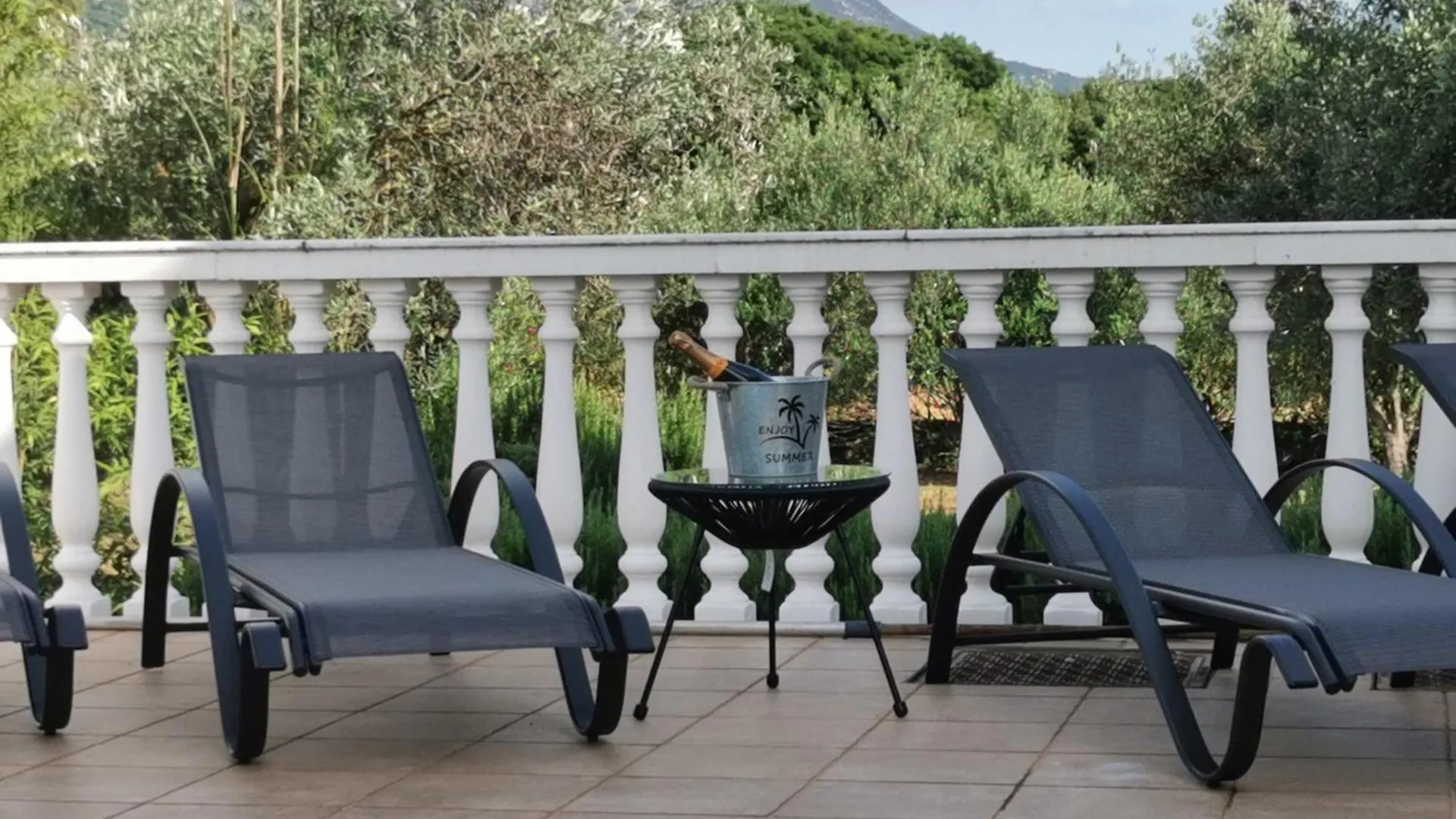 The Walnut Tree Villa Karavomylos Greece